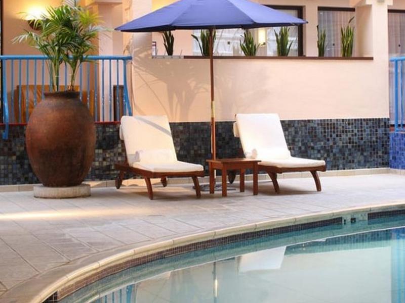 The Aberdeen Dyce Hotel Екстериор снимка