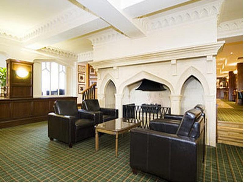 The Aberdeen Dyce Hotel Интериор снимка