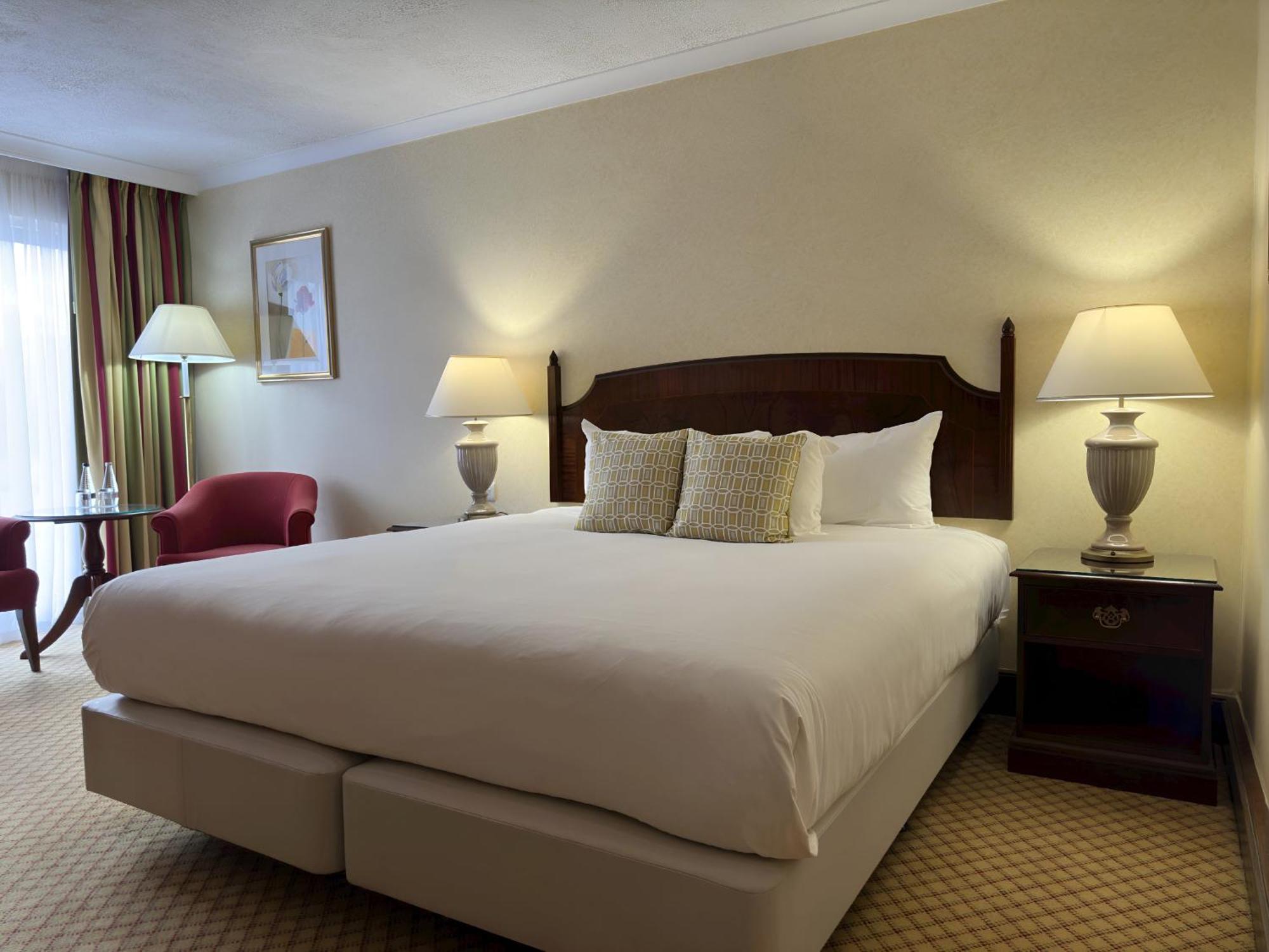 The Aberdeen Dyce Hotel Екстериор снимка