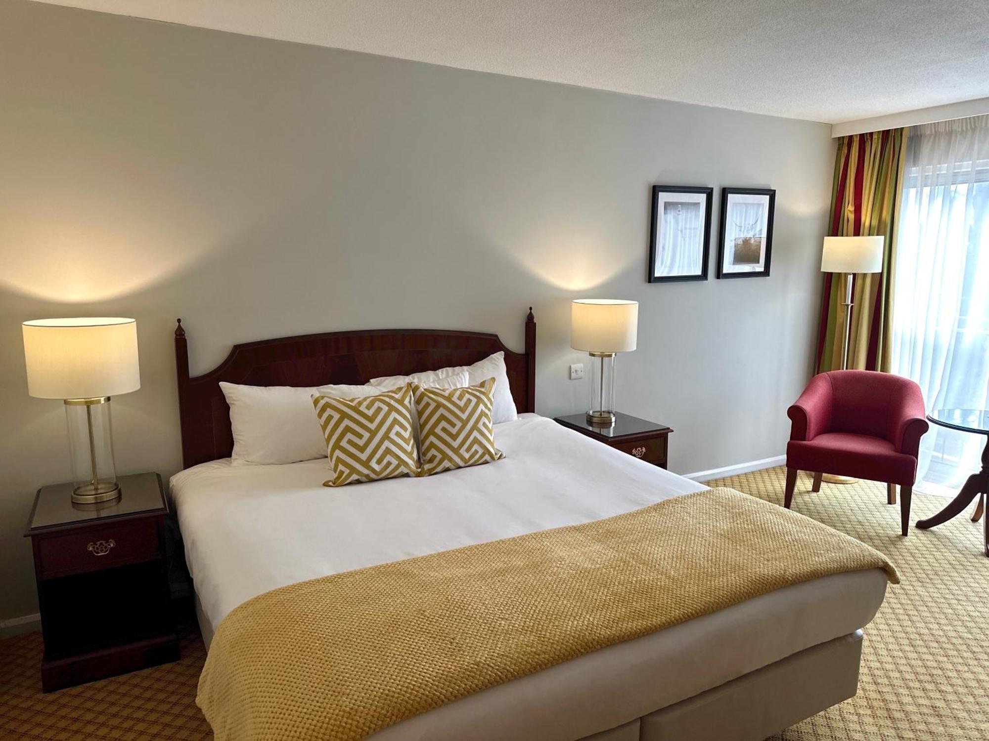 The Aberdeen Dyce Hotel Екстериор снимка