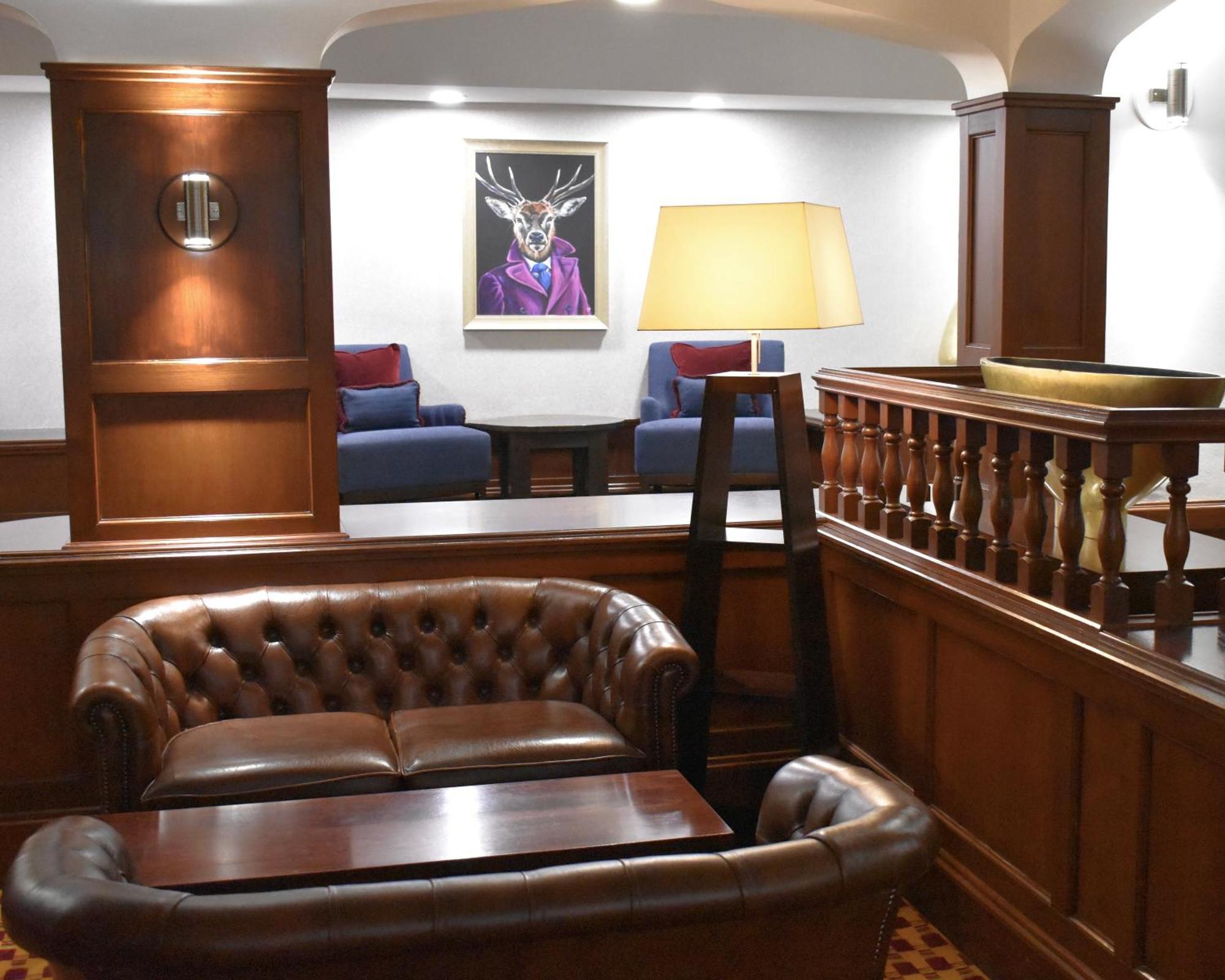 The Aberdeen Dyce Hotel Екстериор снимка