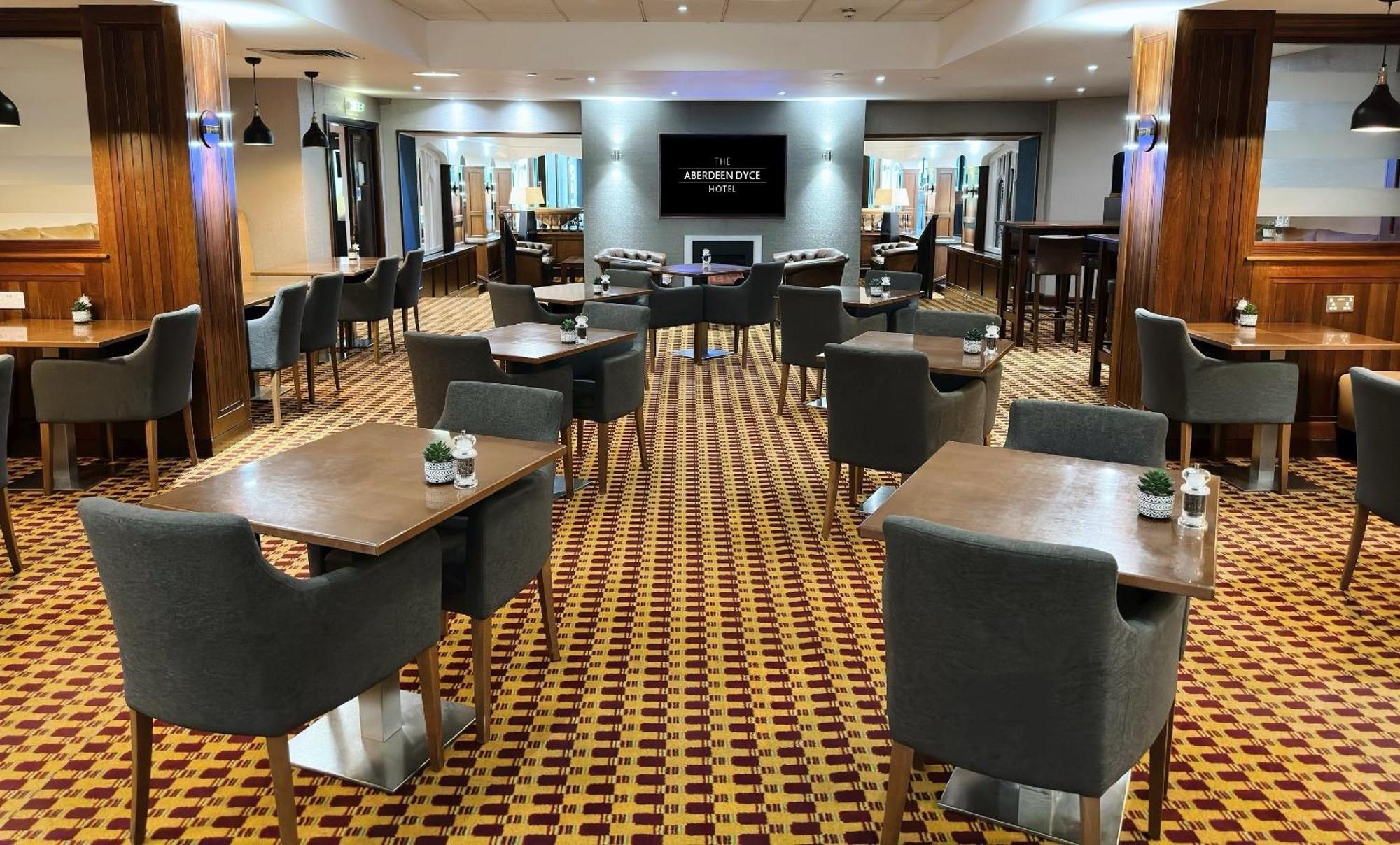 The Aberdeen Dyce Hotel Екстериор снимка