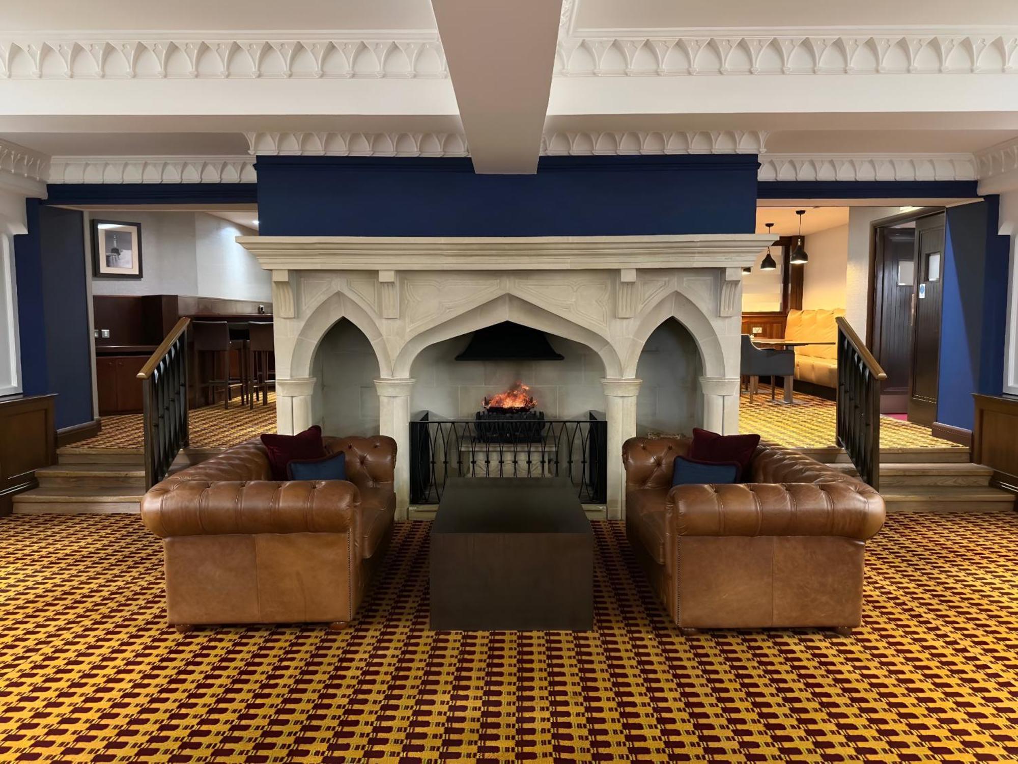 The Aberdeen Dyce Hotel Екстериор снимка